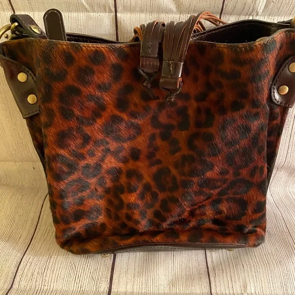 Patricia Nash leather leopard print bucket Bag - Picture 2 of 14